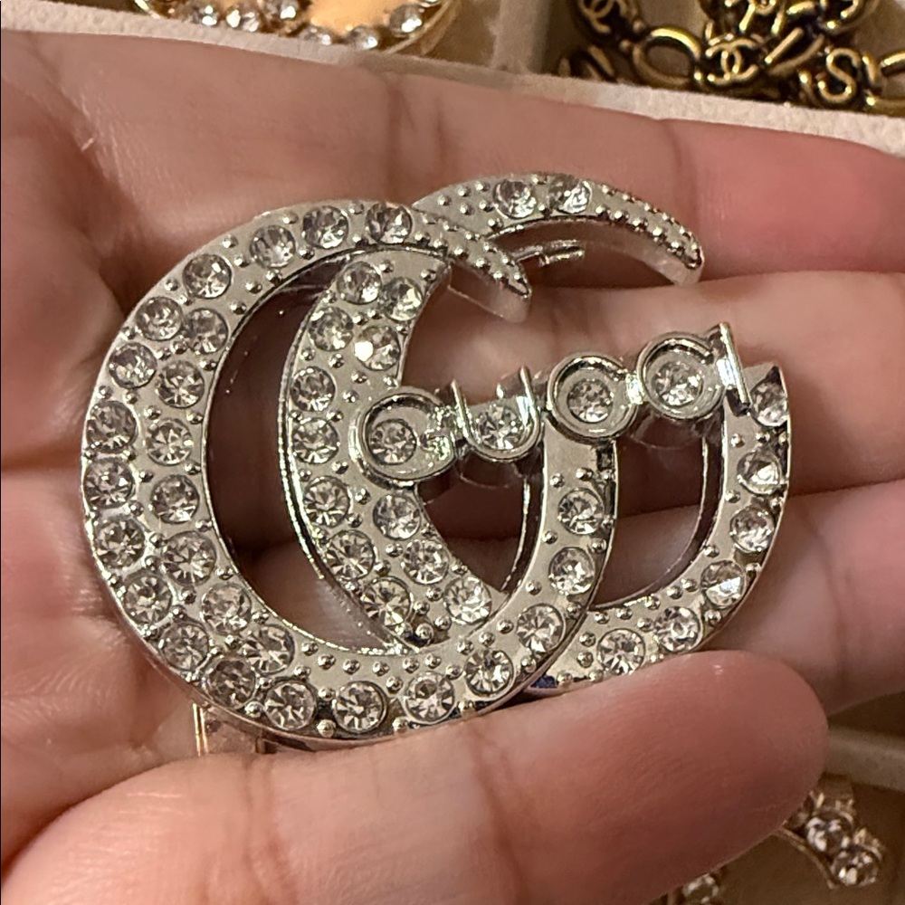 Silver Crystal GG Brooch ❤️
